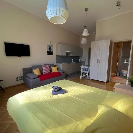 Apartment Cheerful Corner *